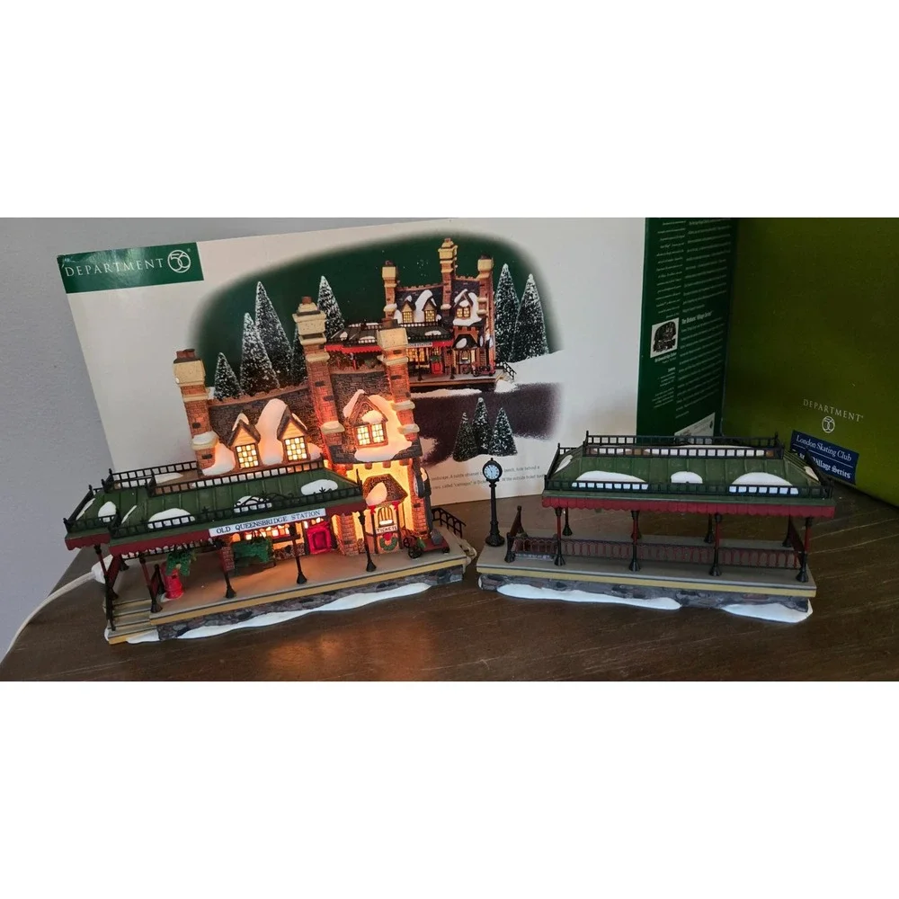 Department 56 Dickens Village Old Queensbridge Station Lighted 2 Piece dept 56‎